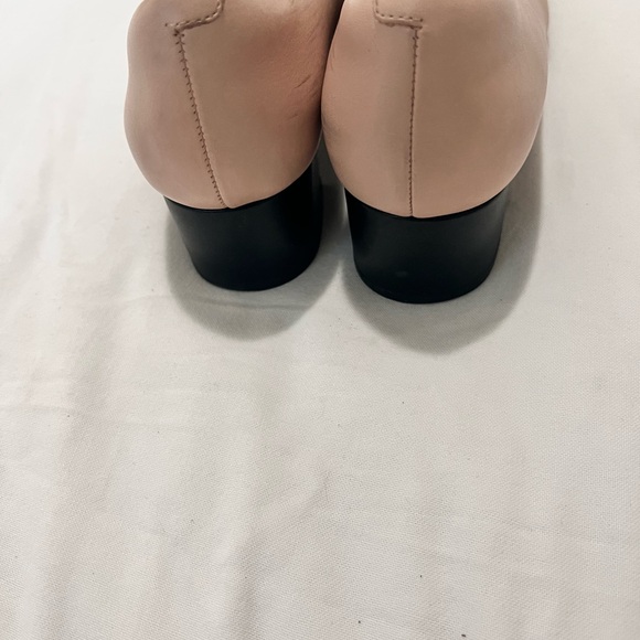 Clarks Pink and Black Flats for Everyday Comfort - Picture 5 of 9